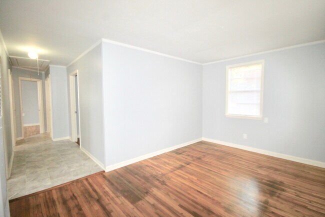 Building Photo - 4346 Falcon Dr