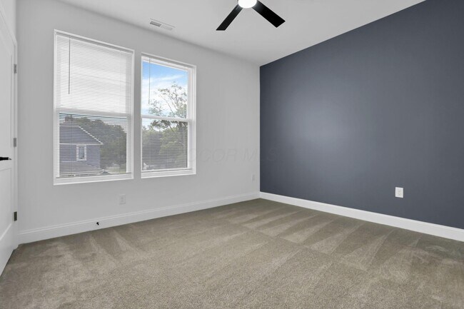 Building Photo - 901 Miller Ave