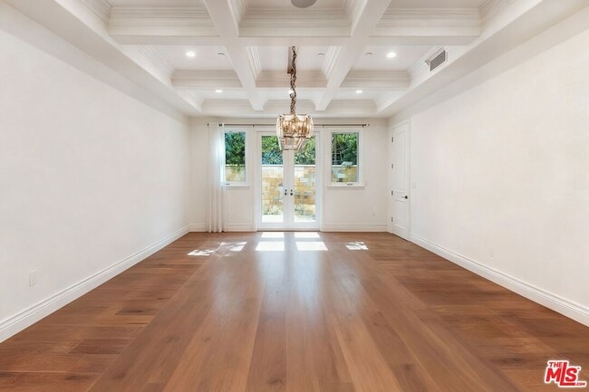 Building Photo - 363 S Saltair Ave