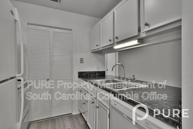 Building Photo - 207 Weddell St