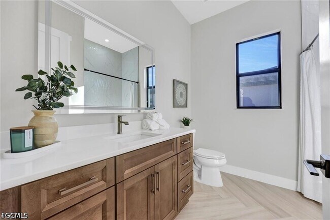 Building Photo - 3220 NW 21st St