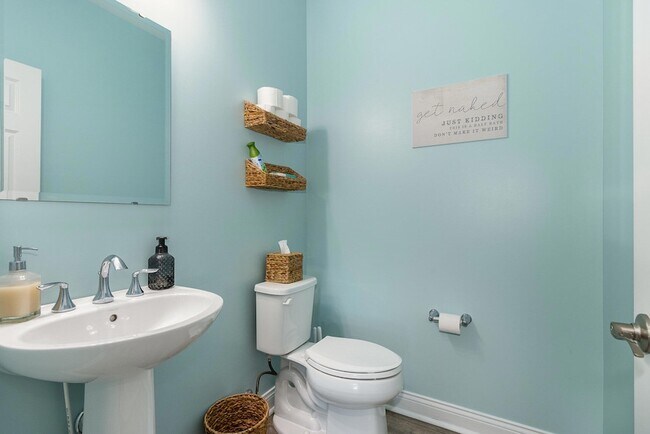 Building Photo - 1890 Williams Rd