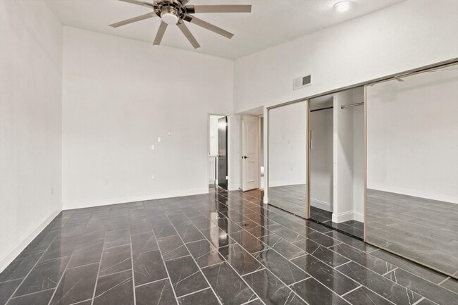 Building Photo - 8414 Zodiac Dr