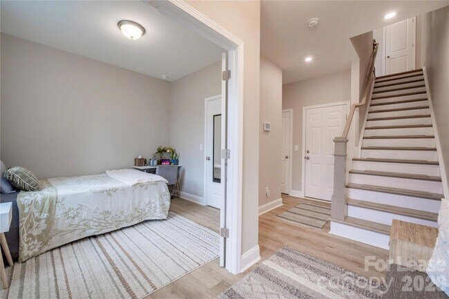 Building Photo - 146 Judson Ave