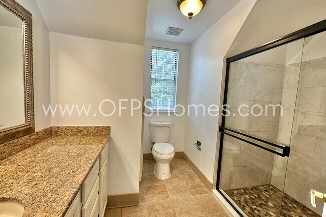 Building Photo - 324 Curacao Way
