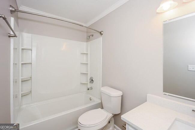Building Photo - 6270 Beethoven Cir