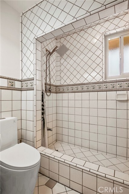 Building Photo - 9150 10th Ave