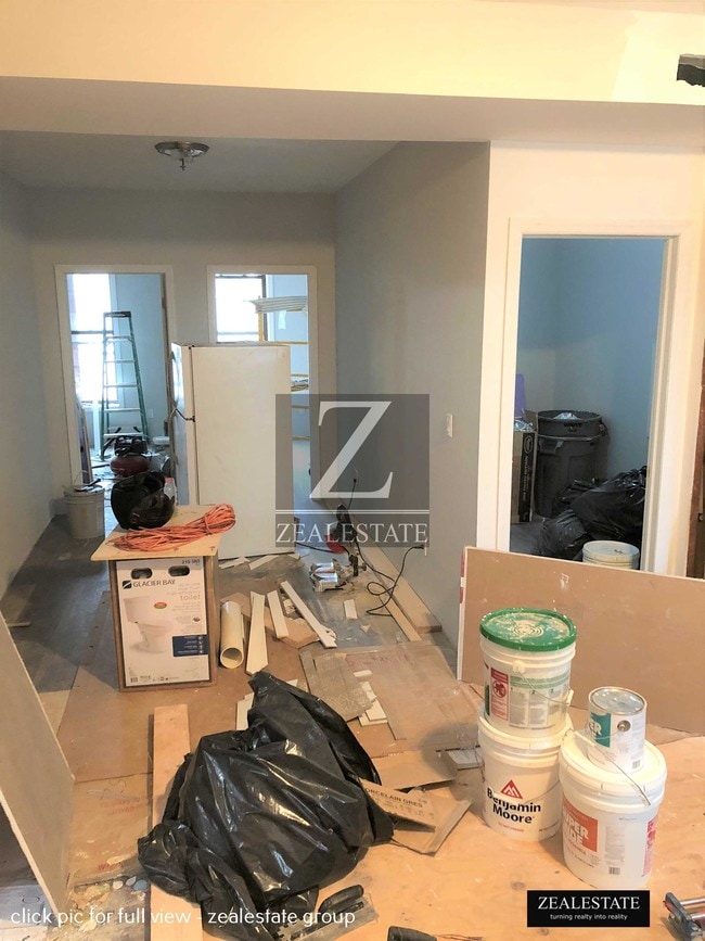 Building Photo - 2472 3rd Avenue