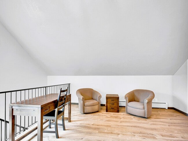 Building Photo - 785 Warren Gulch Rd