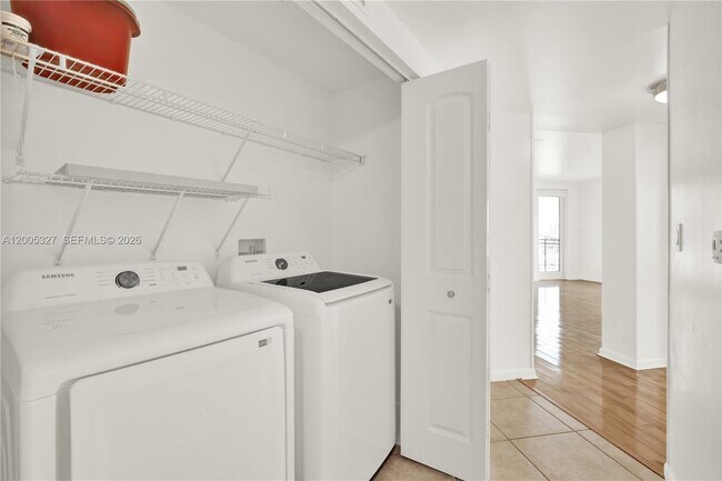 Building Photo - 7350 SW 89th St