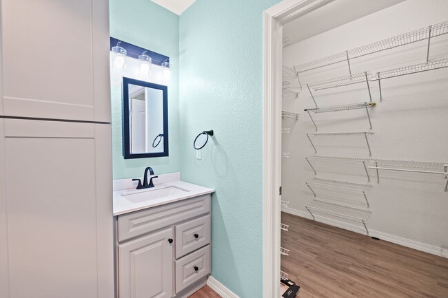 Building Photo - 6679 Bethesda Point