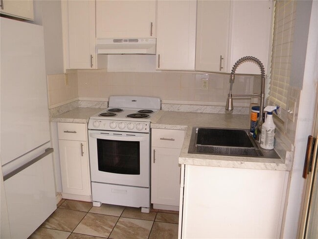 Building Photo - 1031 Royal Palm Ave