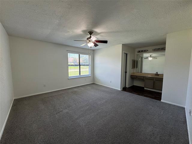 Building Photo - 1327 Reesling Dr