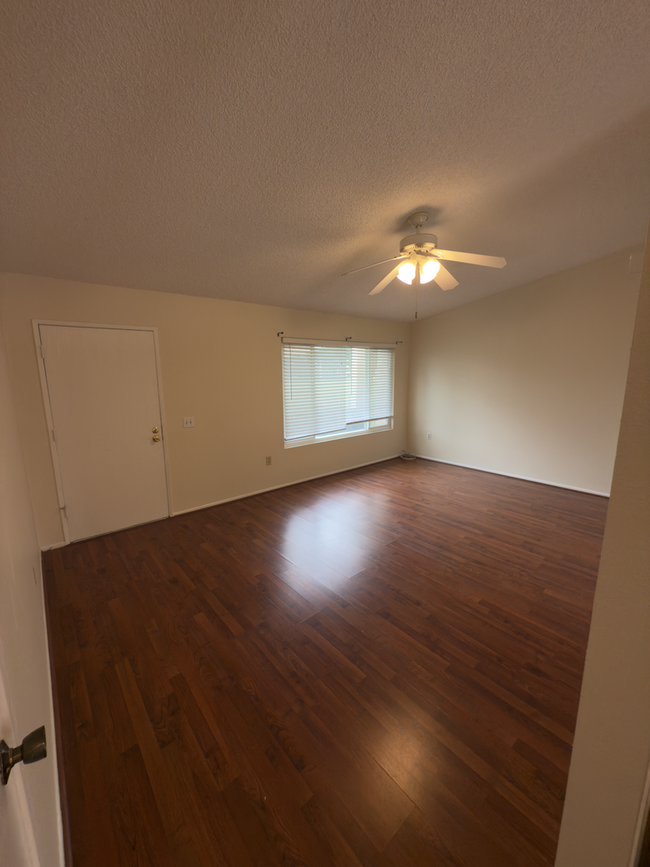Building Photo - Nicest Unit at Plaza West..with grounds li...