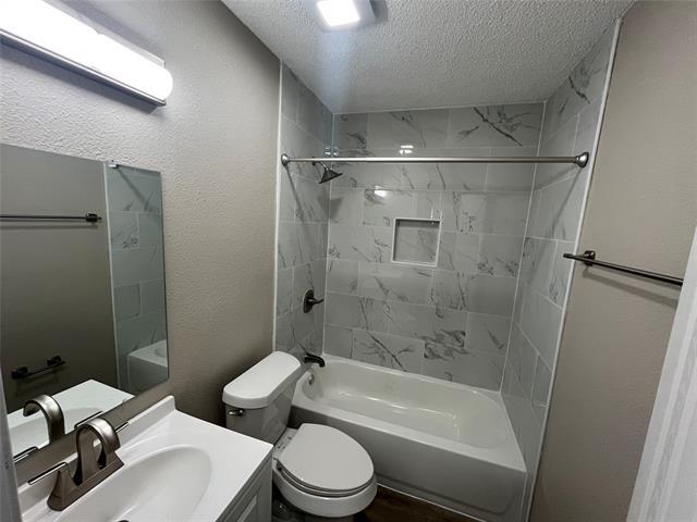 Building Photo - 710 Alto Dr