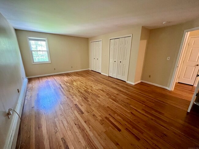 Building Photo - 25 Jade Tree Ln
