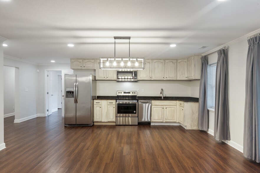 basement level kitchen - 57 Riverview Dr