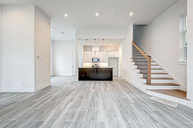 Building Photo - 8930 Spring Knoll Forest Dr