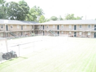 Primary Photo - Pirate Cove Apartments