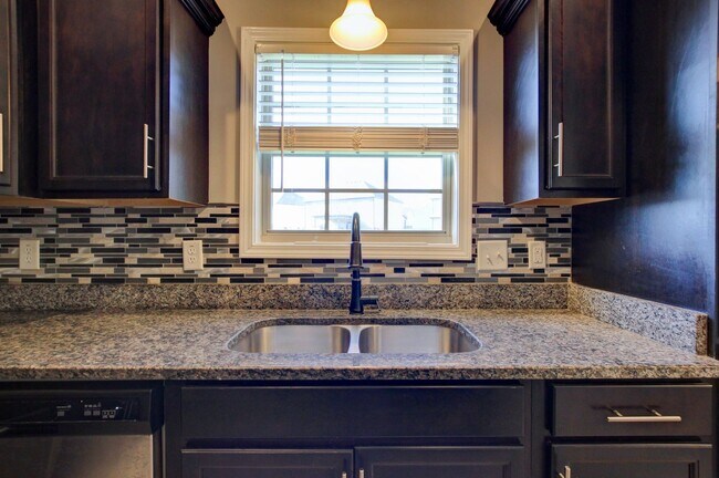 Building Photo - Big and Beautiful Smart Home
