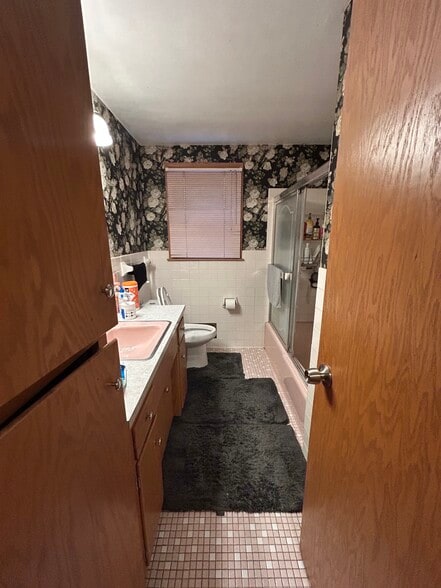 Building Photo - 1408 Winchell St