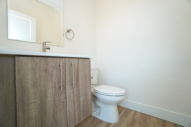 Building Photo - 4625 N Iota Ln