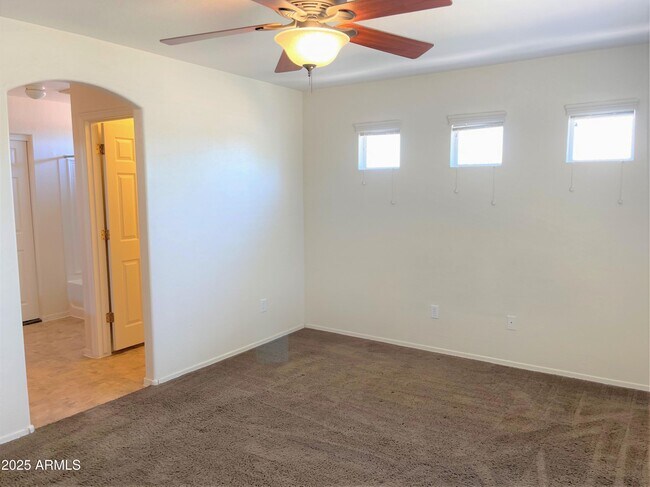 Building Photo - 31443 N Cactus Dr