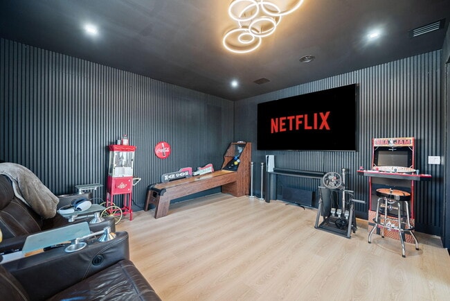 Building Photo - 5735 SW 104th Terrace