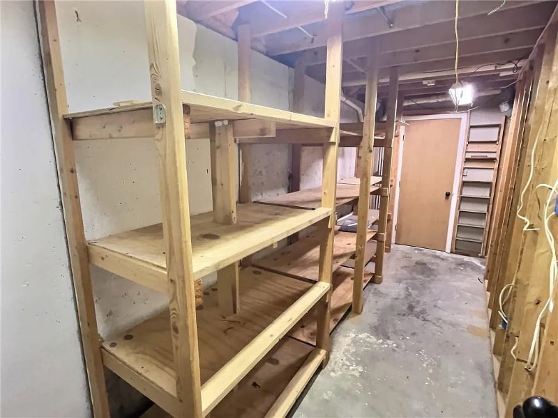 Building Photo - 1121 NE Ridgeview Dr