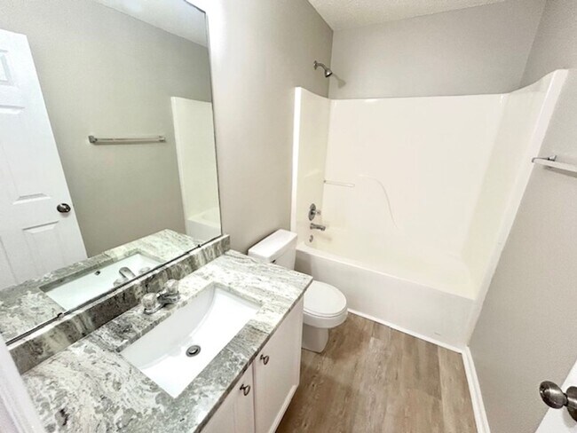 Building Photo - 118 Railroad Ridge Rd