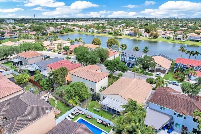 Building Photo - 1623 E Harmony Lake Cir
