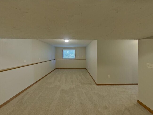 Building Photo - 14030 Candlewood Ln NE