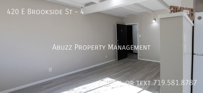 Building Photo - Brookside