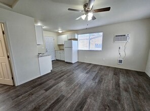 Building Photo - 5880gr