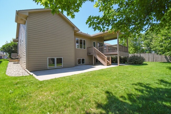 Building Photo - 3908 W 89th St