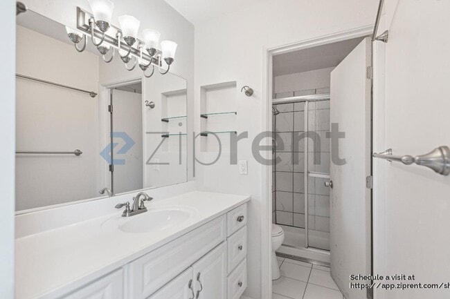 Building Photo - 843 Peary Ln