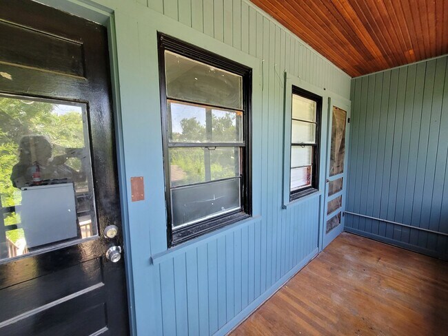 Building Photo - 340 Natalen Ave