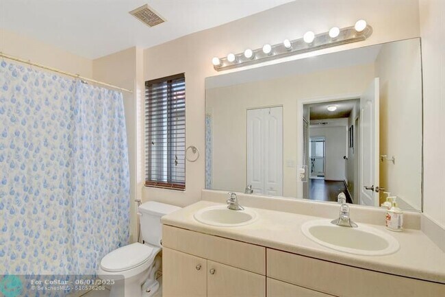 Building Photo - 6158 SW 194th Ave