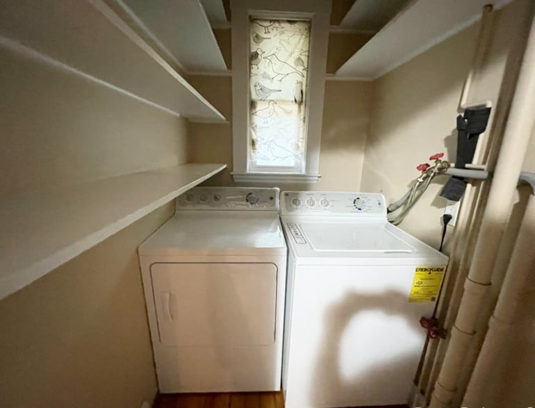 Building Photo - 24 Willis St