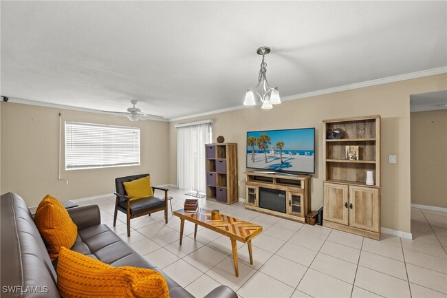 Building Photo - 3419 Winkler Ave