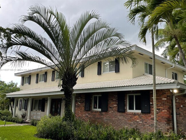Building Photo - 13250 SW 72nd Ave