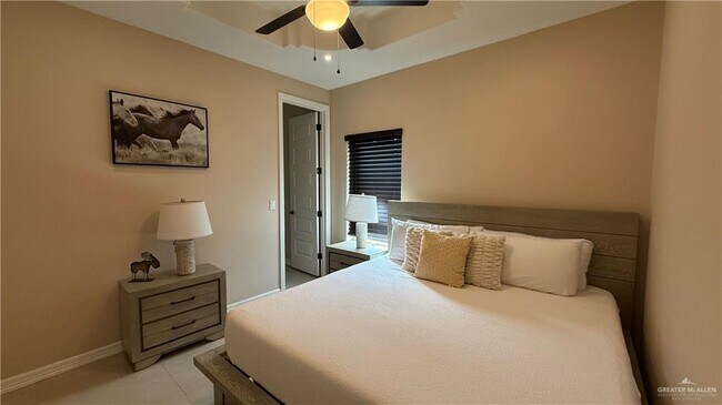 Building Photo - 10 Brightwood Ave