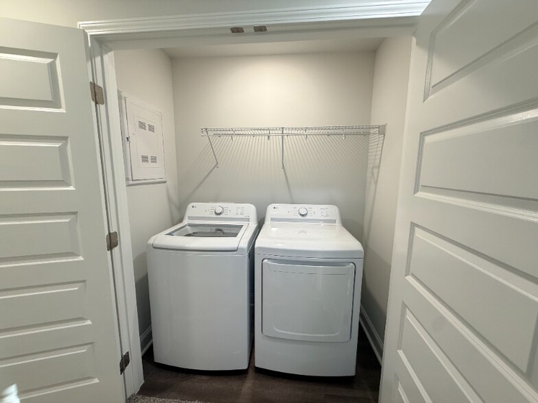 Building Photo - 88 Dorsey Dr