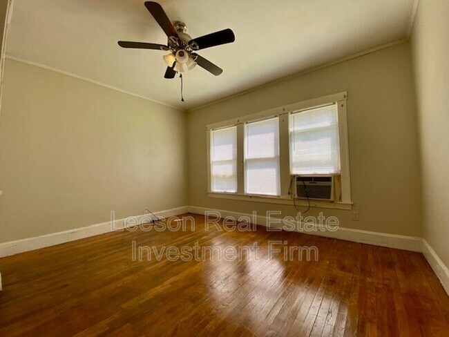 Building Photo - 649 Merrick St