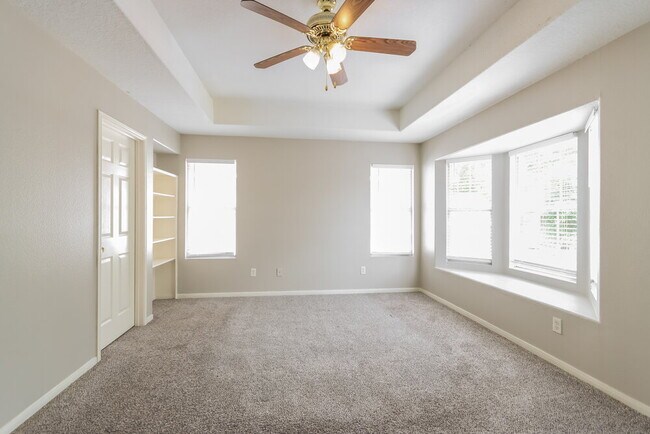 Building Photo - 12151 Landsdown Ridge Way