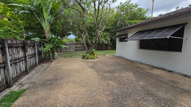 Building Photo - 6980 NW 30th Terrace