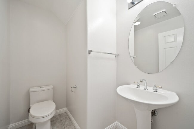 Building Photo - 7 Windchime