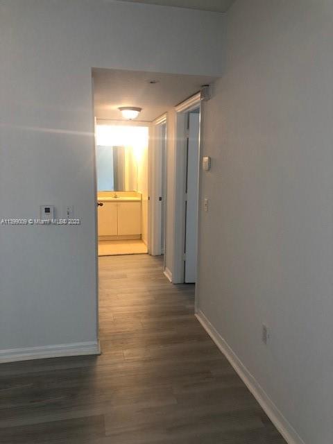 Building Photo - 9300 Fontainebleau Blvd