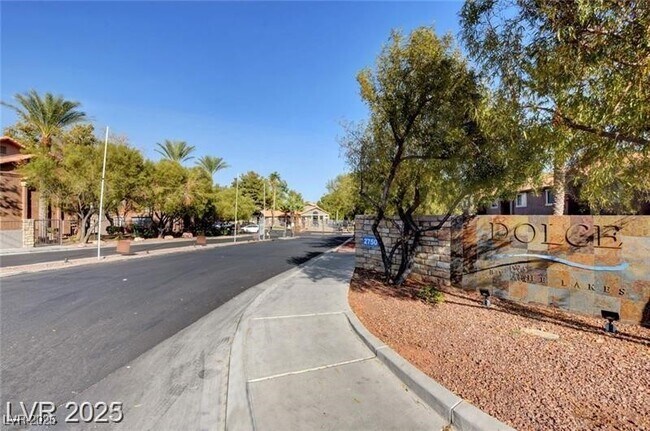 Primary Photo - 2750 S Durango Dr