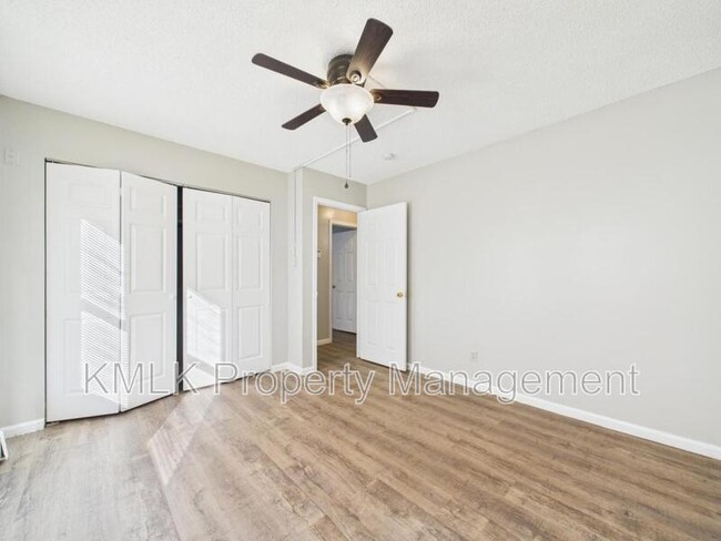 Building Photo - 5026 Winthrop Dr
